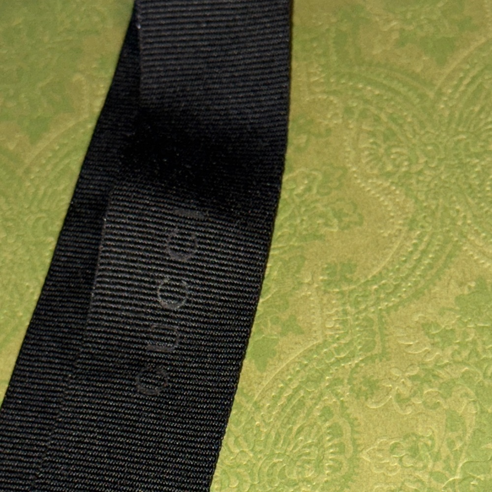 Gucci Brown Monogram Tote w/vintage dust bag,Shopping Bag and Ribbons - Picture 15 of 16